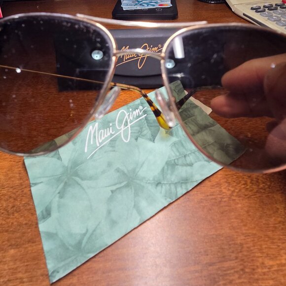 Maui Jim Cliff House Aviator Sunglasses – MP-SG – Polarized MauiPure Lenses - Picture 4 of 6